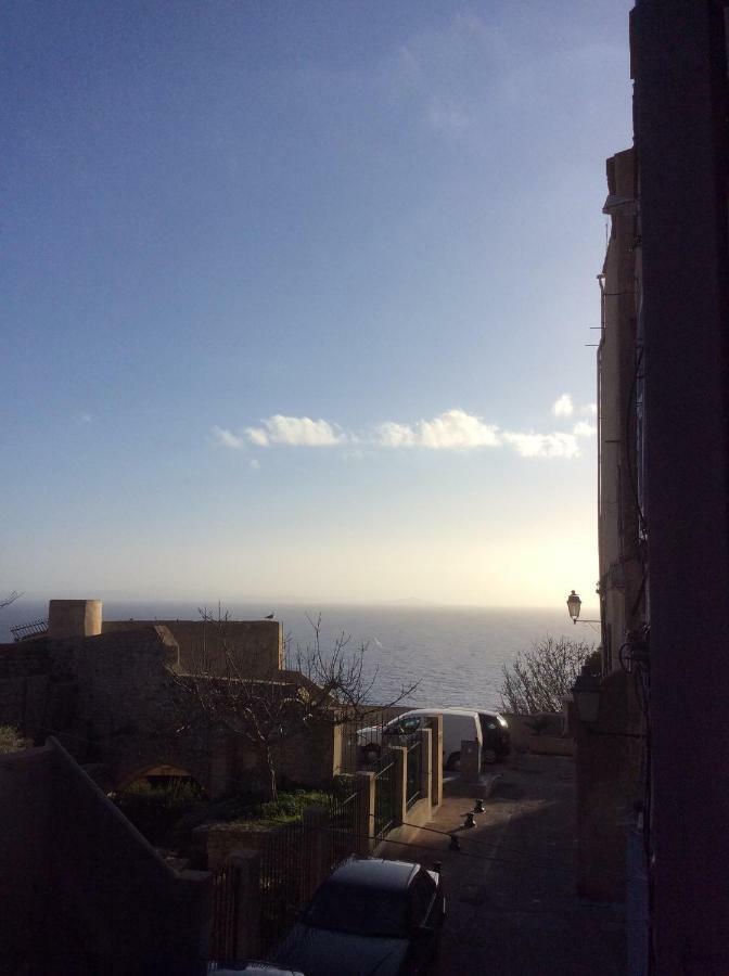 Au Coeur De La Cite Medievale Avec Petite Vue Mer Bonifacio  Exteriér fotografie
